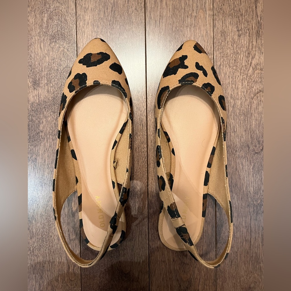 Old Navy Leopard Print Slingback Flats, pointed toe